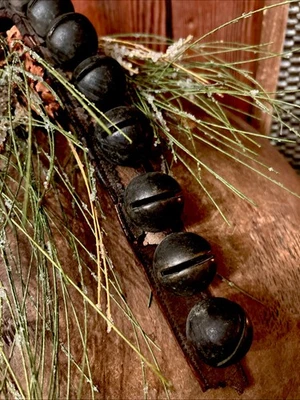 9 primeiros sinos de trenó 14 polegadas pulseira de couro primitivo antigo vintage Natal - Imagem 1 de 4