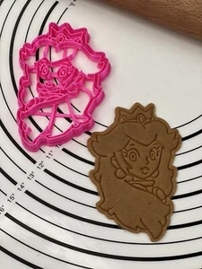 Super Mario Princess Peach Cookie Cutter & Mold Produced by 3D Kitchen Art - Picture 1 of 9