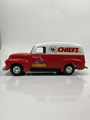 Vtg 1995 Ertl Kansas City Chiefs Die Cast Coin Bank W/key 1951 Panel Van B838 - Image 1 of 4