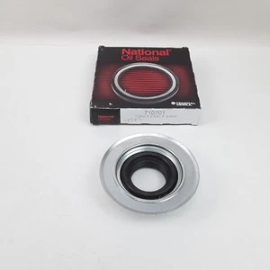Axle Spindle Seal Fits Ford Excursion 2005 F-250/350/450/550 Super Duty 2005-22 - Picture 1 of 4