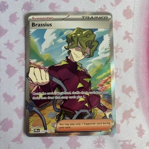 Pokémon TCG Prismatic Evolutions Brassius 135/131 Rare Holo Karte - Bild 1 von 4
