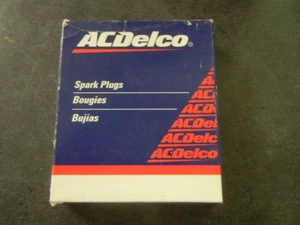 ACDELCO CR45TS 19302742 SET of 4 SPARK PLUGS - Foto 1 di 3
