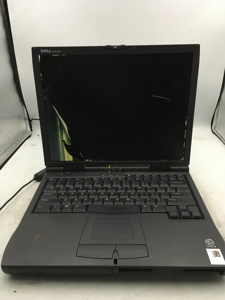DELL LATITUDE CPI PPX -PARA REPUESTOS/LCD DEFECTUOSO- INTEL PENTIUM II - 128MB RAM -LEER- BB Foto 1 de 4