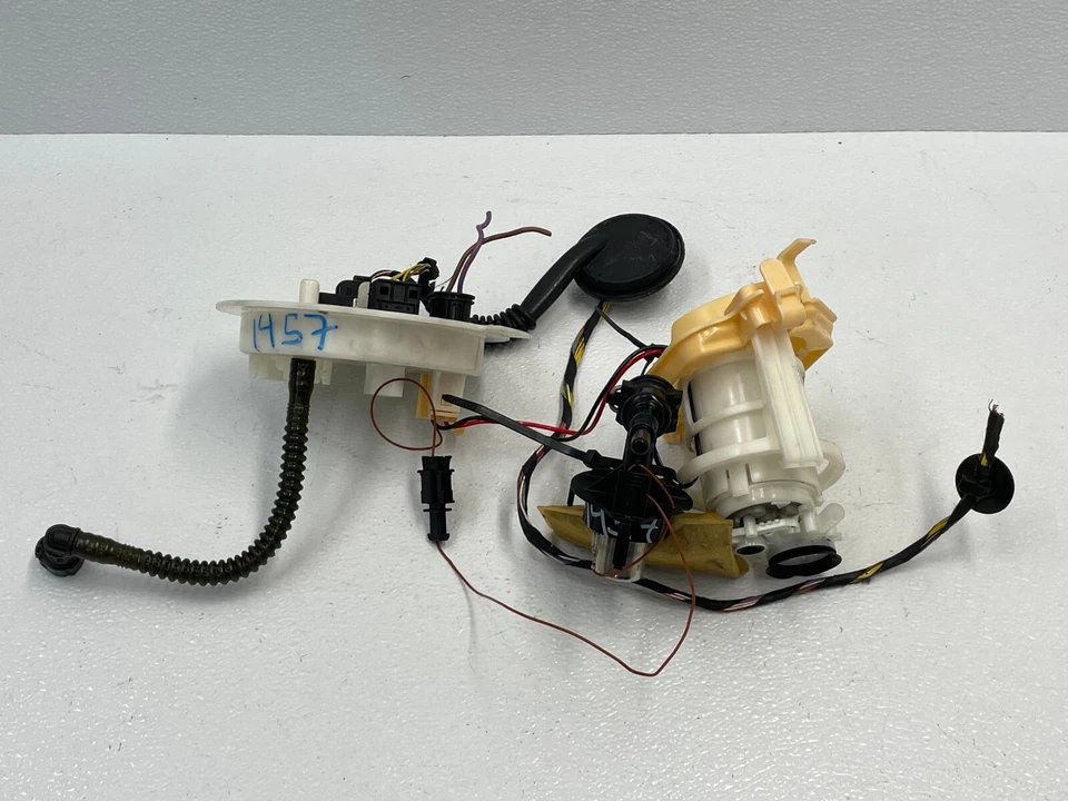 Conjunto de bomba de combustible tanque de gasolina 13 14 15 BMW Alpina B7 F01 F02 1457 OEM Foto 1 de 4