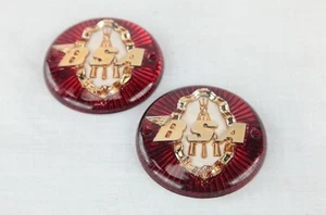 PAR REDONDO DE TANQUES DE GASOLINA BSA A7 A10 B31 B33 INSIGNIA BRAZOS APILADOS 65-8220 HECHO EN EL REINO UNIDO - Imagen 1 de 1