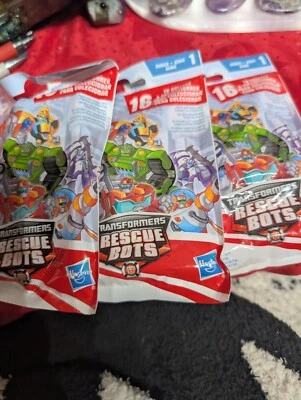 TRANSFORMERS RESCUE BOTS SERIES 1.- 3 BLIND BAGS PLAYSKOOL HEROES -AGES 3 TO 7 - Image 1 of 3