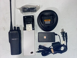 Motorola CP200 16 Kanal UHF 438-470 MHz Funkgerät AAH50RDC9AA2AN AMCL4970 - Bild 1 von 7