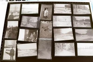 39 tolle alte Negative eines Soldaten - Ort ??? Schnee , Einheimische ? - Picture 1 of 24