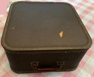 Vintage Remington Quiet-Riter manual typewriter in solid travel suitcase. - Picture 1 of 6