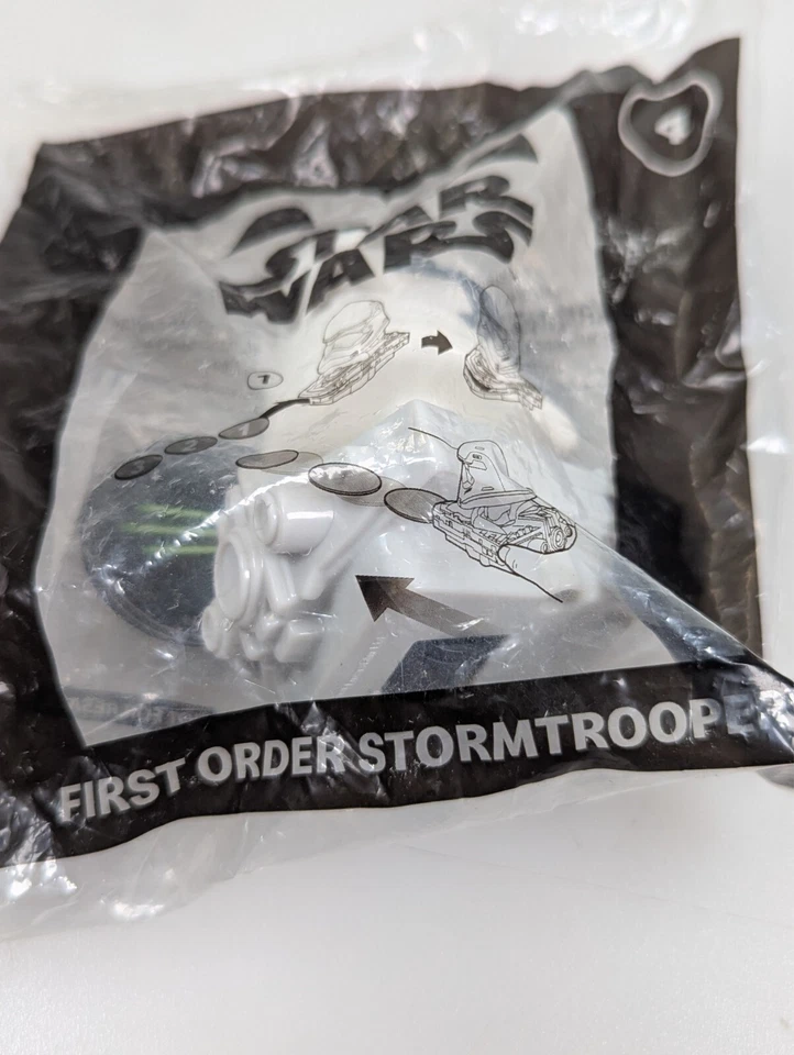 McDonald's Happy Meal Juguete Primer Orden Stormtrooper y Kookoo el Koala Foto 1 de 4