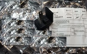 Indicator Flashing Relay Genuine- Gilera Runner 125 2T SP/FX & Runner 180 FXR/SP - Picture 1 of 5