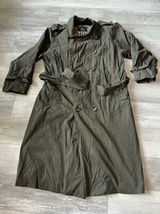 Gabardina para hombre Burberrys' of London verde oliva talla 46 L doble botonadura - Imagen 1 de 22