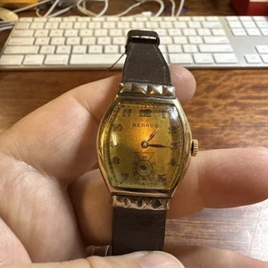 RELOJ BENRUS ORO 10K RELLENO 17 JOYAS CUERDA MANUAL HOMBRE CORREA CUERO ASAS ELEGANTES - Imagen 1 de 4