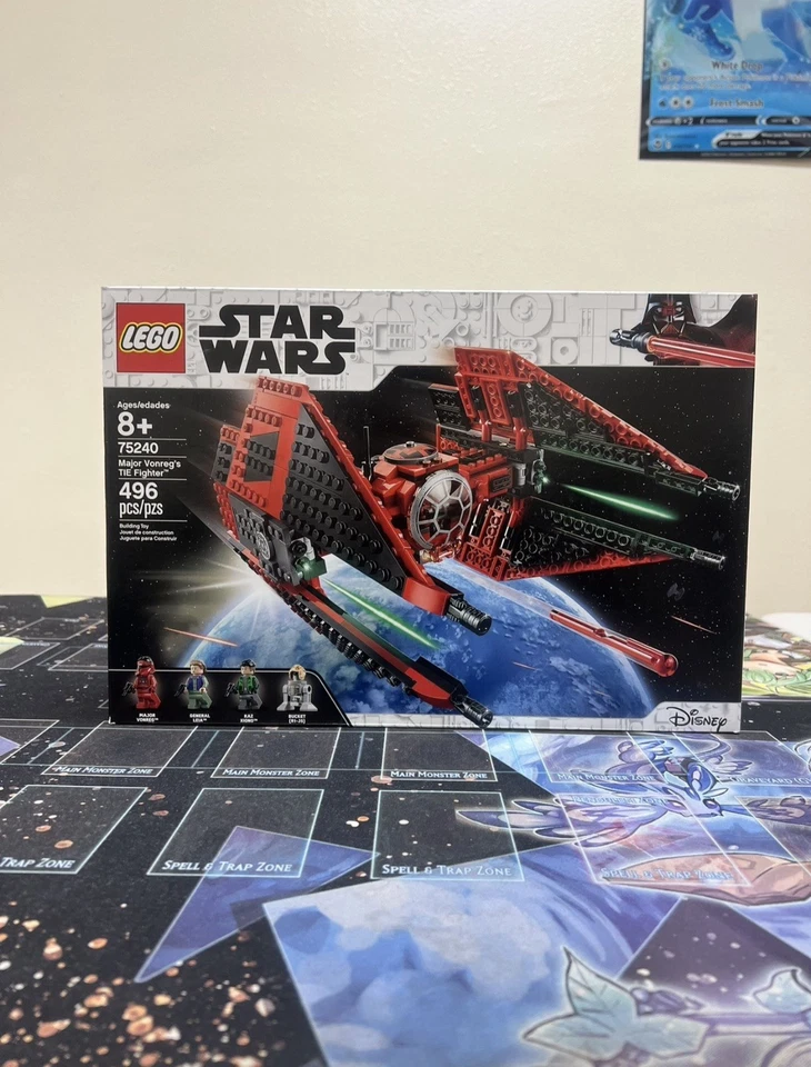 LEGO Star Wars: Major Vonreg's TIE Fighter (75240) - Image 1 of 1