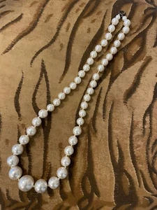 Vintage Kunstperlen abgestufter Strang 13 Zoll Cremefarbe - Bild 1 von 4