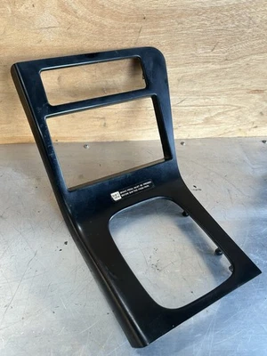 89-94 日产 240sx 内部收音机变速器挡板 S13 环绕装饰 状况良好 — 第 1/4 张图片