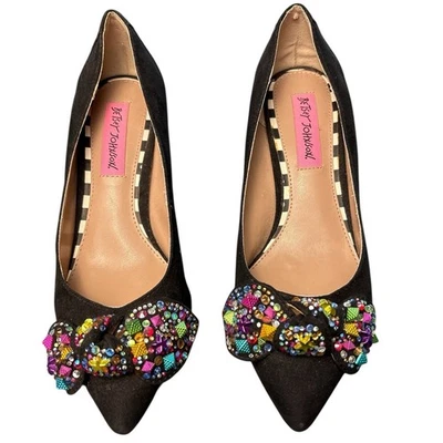 Betsey Johnson Axle Jeweled Bow-Tie Kitten-Heel Pumps Size 5.5 - Image 1 of 4