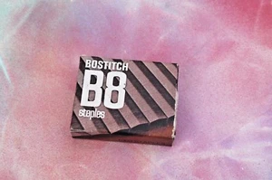 Caja de grapas Bostitch B8 vintage, 1000 grapas de oficina ¡ENVÍO GRATUITO! - Imagen 1 de 7