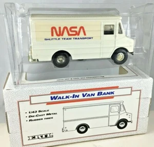 NASA Shuttle Team Transport Walk-In Van Bank Vintage Ertl 1989 Nuovo - Foto 1 di 5