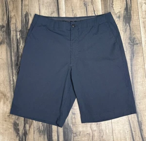 Jack Nicklaus Golf Shorts Gray Houndstooth Flat Front Polyester Stretch 32 x 10. - Picture 1 of 9