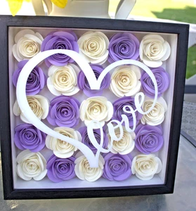 Caja de sombra de flores enrolladas artesanal hecha a mano decoración del hogar regalo púrpura amor corazón 8x8 - Imagen 1 de 3