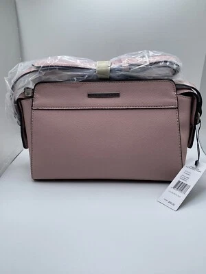 Bolsa de mão French Connection Evie Caviar tiracolo rosa pétala FCS23823 - Imagem 1 de 4