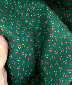 Vtg 44WX22L 1/2Yd Green Red MINI Heart Floral Tiny Dot Print Quilt FABRIC Calico - Picture 1 of 9