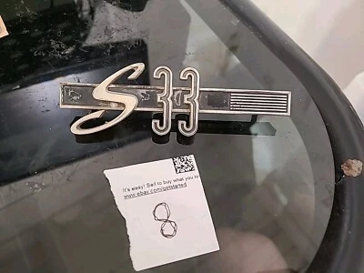 EMBLEMA VINTAGE 1962 MERCURY METEOR S 33 FABRICANTE DE EQUIPAMENTO ORIGINAL C2YB-16B114-A FOMOCO - Imagem 1 de 3