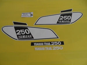 DT 250 YAMAHA ANNEE 1975 DECO RESERVOIR /DECAL SET FOR FUEL TANK - Picture 1 of 1