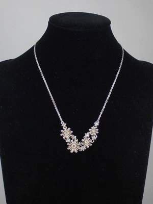 Collar Brighton plateado MIRA SNOWFLAKE HOLIDAY JL9141 $98 Foto 1 de 2