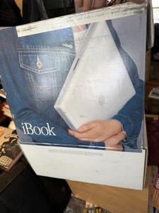 Computer Portatile Vintage Apple iBook 700mhz SCATOLA VUOTA + Dischi di Avvio Mac OS X - Foto 1 di 10