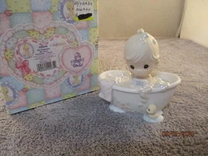 Figurina Momenti Preziosi Ha Pulito la Mia Anima 3,5" 306940 1997 - Foto 1 di 2