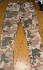 PREOWNED Girls’ Jordache Camo Pull On Jeggings Size 6/6x  PLEASE NOTICE 3rd PIC - Picture 1 of 4