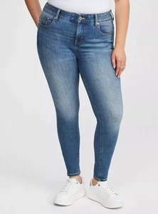 Torrid Bombshell Skinny Premium Stretch Jeans 26R Medium Wash 5-Pocket Style - Bild 1 von 17