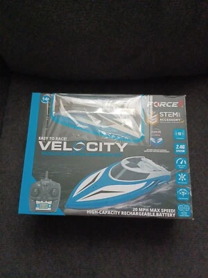 Barco de carreras Force 1 Velocity radiocontrolado de alta velocidad nuevo en caja.  Foto 1 de 2