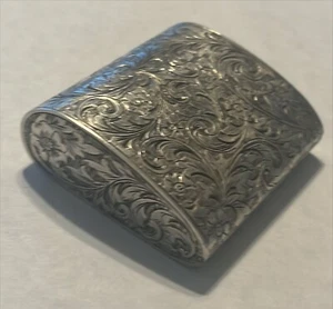 JM1547	Silver 800 Makeup case, Filigree Engraving with Mirror and Lipstick Case - Picture 1 of 6