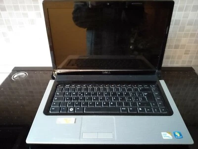 PC PORTATILE NON FUNZIONANTE  DELL STUDIO 1555,ricambio, computer nero - Immagine 1 di 4