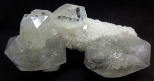 STUNNING APOPHYLLITE CUBES ON CORAL CHALCEDONY STICKS FORMAT BASE MINERALS SPECI - Picture 1 of 6