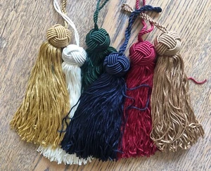 Silky Turks head Tassel - approx 15cm - Picture 1 of 8