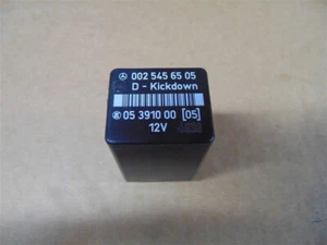 Kick Down Cut Off Relay Control Unit Mercedes W124/G461/W201 - A0025456505 - Picture 1 of 1