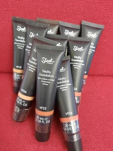 SLEEK VITALITY FOUNDATION LIGHT TOMEDIUM COVERAGE MOISTURISING OIL FREE 30ml - Picture 1 of 7