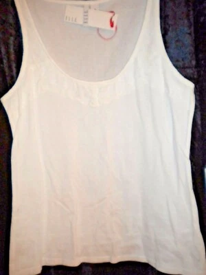 NUEVO CON ETIQUETAS TOP ELLE DAMAS TALLA M BLANCO BRILLANTE CON ENCAJE ABERTURA FRONTAL CUELLO Foto 1 de 2
