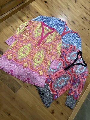 Lote De 3 Camisas TRAVEL SMITH Multi Floral Poli 3/4 y Manga Larga Talla Mediana Foto 1 de 4