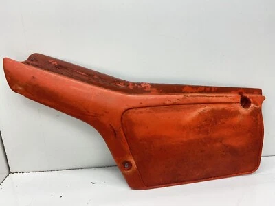 OEM HONDA CUBIERTA LATERAL IZQUIERDA MATRÍCULA XR200 XR 200 R 81-82 83710-KA2-000 Foto 1 de 2