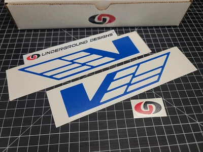 Calcomanías de bandera en V (2 unidades) pegatinas de carreras para Cadillac CTS-V Turbo CT4-V sobrealimentado Foto 1 de 4