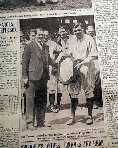BABE RUTH New York Yankees Receives Plaque at Stadium PHOTO 1931 NYC Newspaper Cover