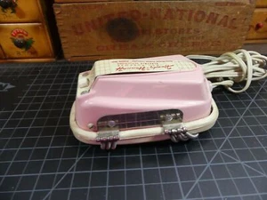 Vintage Pink Massager Retro Home Spa Treatment - Picture 1 of 5