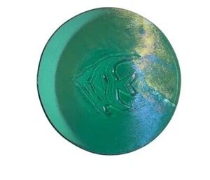 Ciotola in vetro iridescente verde studio con disegno pesce in rilievo 1997 - Foto 1 di 6