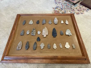 Antiguo artefacto punta de flecha de piedra indio nativo americano reliquia punto conjunto de 26 - Imagen 1 de 6