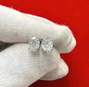 Zertifizierte 4,40 ct behandelte cremeweiße Diamant Solitär Ohrstecker, 925 Silber - Bild 1 von 7